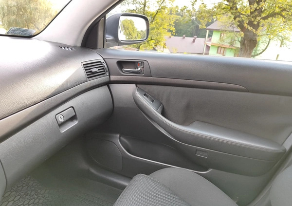 Toyota Avensis cena 13400 przebieg: 231313, rok produkcji 2006 z Darłowo małe 121